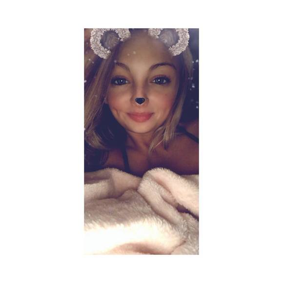 Meet your Posher, Katelyn - Picture 1 of 1